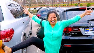 BUYiNG MOM A NEW CAR!!