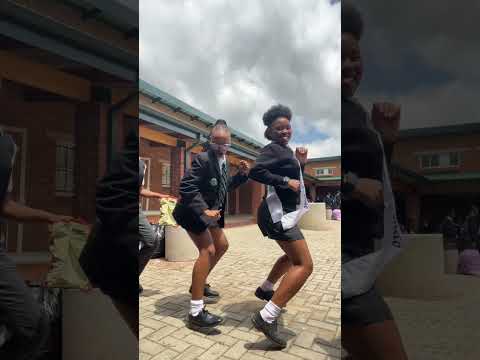 Bacardi via sgidongo dance trend ❤️ #amapianovibessa #amapianodance #amapiano @kgothiiiii