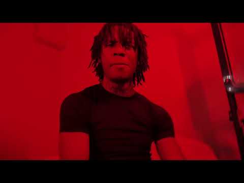 TizzyRawCC - SWITCHY (Official Music Video) [DIR. BarFilmz]
