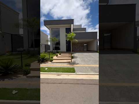 Sobrado de alto padrão a venda no condomínio Jardins Bolonha em Senador Canedo Go. Zap.(62)982449740