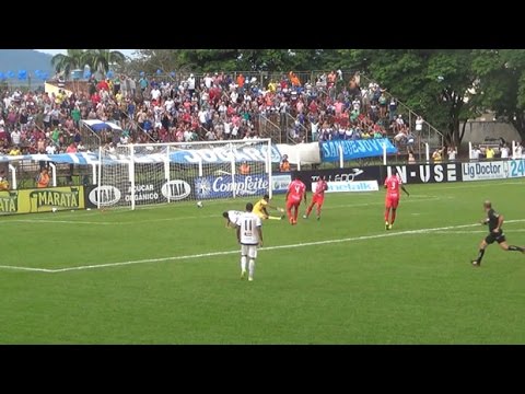 Goianésia goleia Anapolina e segue vivo no Campeonato Goiano