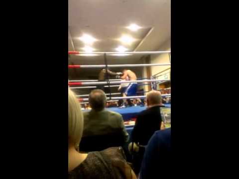 Moses Matovu vs Courtney Owen in Belfast, 27 April 2012