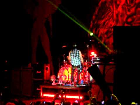 Slash feat. Myles Kennedy & The Conspirators-Sweet Child O'Mine Live Bucharest 2013