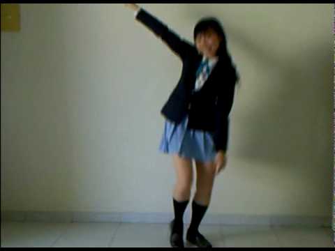 Satsuki Yagami dancing to Tsubasa wo Kudasai
