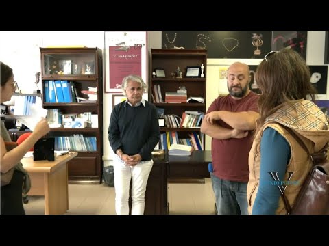 Pochi insegnanti, bimbo autistico senza sostegno: l'ira della mamma e la mortificazione del preside