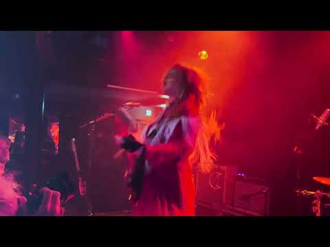 Deap Vally - 'Grunge Bond' Live in Bitterzoet(Amsterdam)