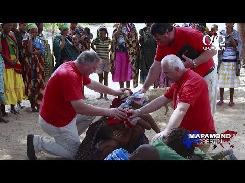 Tinerii români merg în misiune la boșimanii din Namibia, Africa