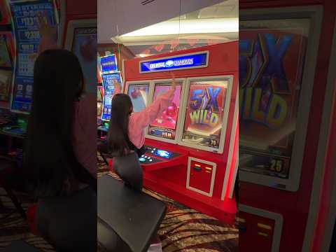 World’s Largest Slot First Spin Win! $5 Bets! #casino #gambling #lasvegas #jackpot