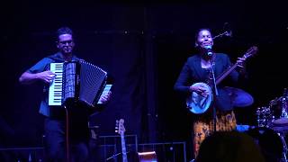 Rhiannon Giddens &amp; Francesco Turrisi Wayfaring Stranger