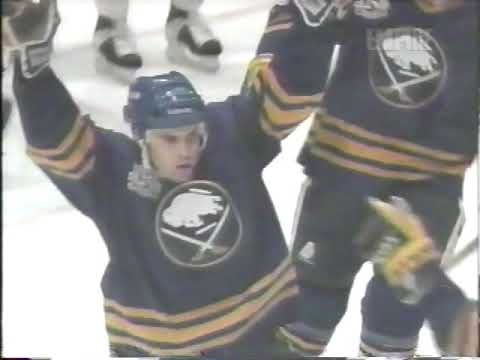 Brian Holzinger Goal - Game 2, 1995 ECQF Flyers vs. Sabres