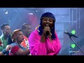 Amanda Black feat. Soweto Gospel Choir - Vuka [Live AMP Christmas Special]