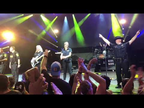 download lagu mp3 mp4 Luke Bryan Spac, download lagu Luke Bryan Spac gratis, unduh video klip Luke Bryan Spac