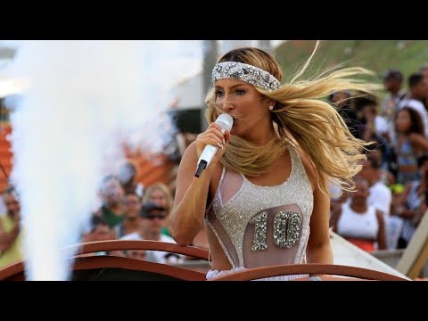 Claudia Leitte inova e arrasta multidão no Carnaval de Salvador
