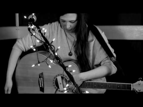 AGU - Agu - Mouthful Of Bread ( MCM Live Session)