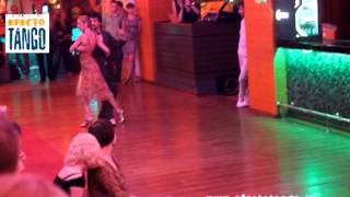 Eugenia Parrilla y Yanick Wyler bailan en Z-bar 3