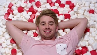 Trocha Klidu - Šoumou (Oficiální Videoklip)