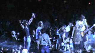 Tim McGraw &amp; The Band Perry Can&#39;t Be Really Gone (LIVE)
