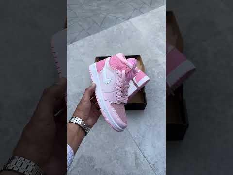 Nike air jordan retro 1 mid digital pink
