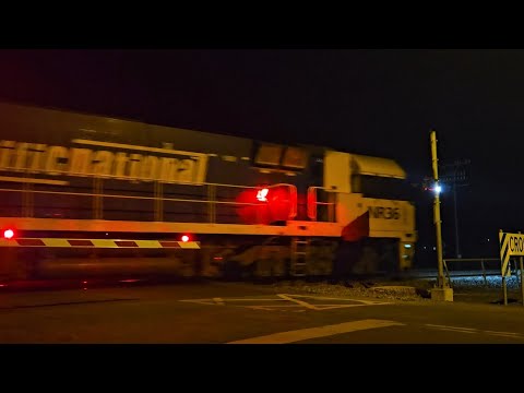 7MP5 PN down "Linfox Express #2" (NR36+NR82+NR104), Melbourne-Perth, 2235, 28/12/24, Ararat West VIC