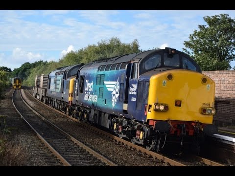 #735: [Flask] DRS Class 37609 & 37259 pass Arriva Class 158830 & 158824 at Colwyn Bay (26/09/16)