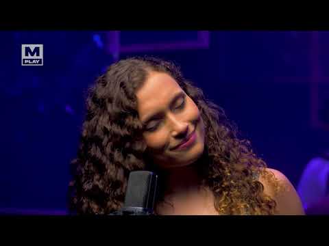 Las Voces de Mi Gente / La Cruz de la Pobreza - Martina Velazco en Mplay