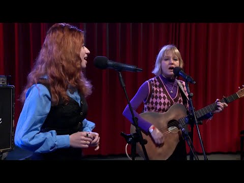 Amonia Caramel (Moonloops/Cath) yn Noardewyn Live @OmropFryslan