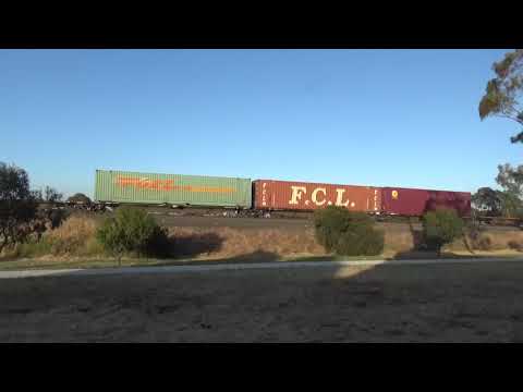 4PM6 Up Freight Train IP-NR25-Ghan-NR74 With 80 Cars
