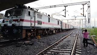 22501/SMVT Bengaluru - New Tinsukia SF Express (PT) | Indian Railways | Train Videos | Train Tracks
