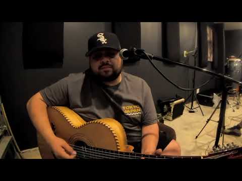 Popurrí de boleros Kiko Montalvo - desde la cochera con Tony Coronado Jr. 