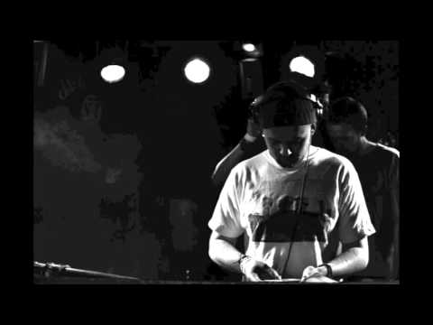 Mumdance & Logos - Legion (Ipman remix)