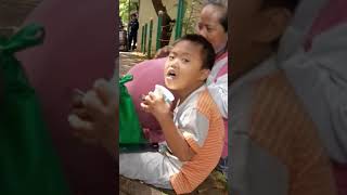 Download lagu Saya bukan orang kaya, tapi saya selalu bahagia ketika berbagi #berbagikebaikan #bersyukur #berbagi mp3