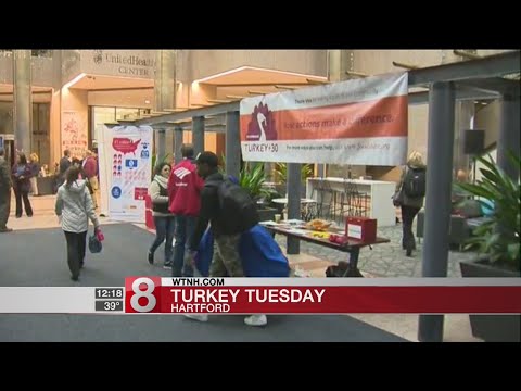 Hundreds donate Thanksgiving meals for Turkey Tuesday