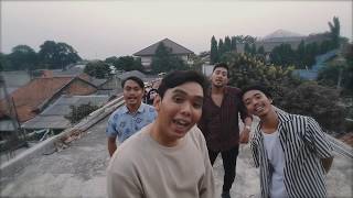 Download lagu COBOY JUNIOR - EA (POPPUNK COVER BY TURNHEAD) mp3 Download lagu COBOY JUNIOR - EA (POPPUNK COVER BY TURNHEAD) mp3