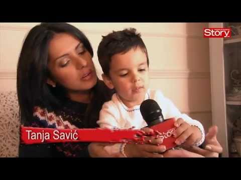 Tanja Savić sa porodicom na snimanju naslovnice Storyja