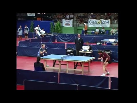 Maria Zelenova VS. Galia Dvorak,  Cadet girls singles final (European Youth Championships 2001)