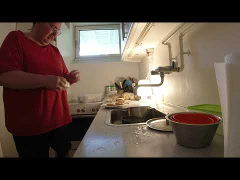 MongoTV_7141 - Min Frokost - FRANSKBRØD Med LEVERPOSTEJ - TUNSALAT - HAMBURGERRYG