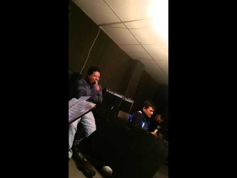 Juan Carlos Aranda canta caballo viejo