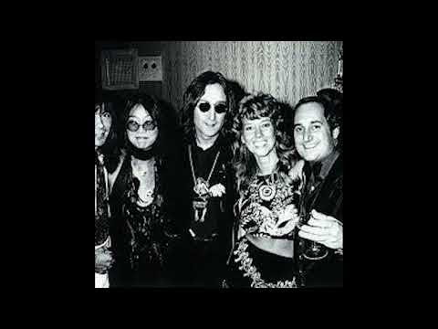 John Lennon and Neil Sedaka talk about Neil's song the Immigrant on a phone call.