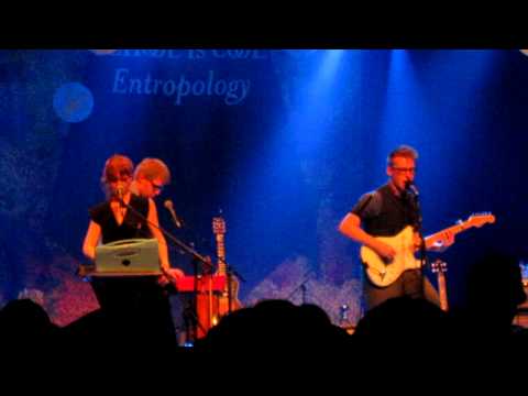 School is Cool - Warpaint ( live @ emotions Bilzen - 2012 )
