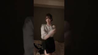 【TikTok】彼女とベットで遊んだのは誰ですか？？？