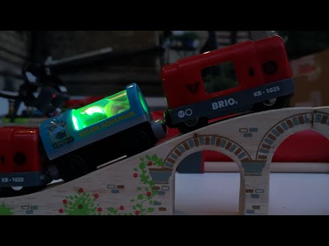 Glow in the dark 🚉 wooden-railway, metro brio, underground train videos for kids Video