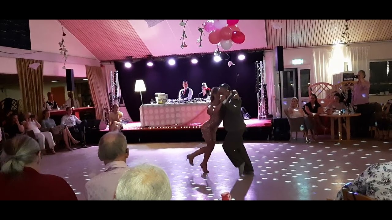 Video thumbnail for Katalin Czidor och Tihamer Bogdan. Pensalo Bien.