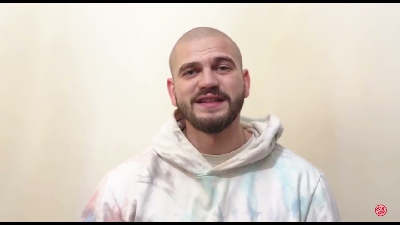 Запустить видео