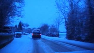 preview picture of video 'Driving Through Snow On The B4220 Between Cradley & Bosbury, Herefordshire, UK 13th January 2010'