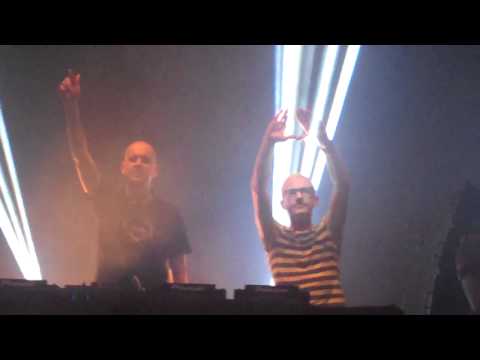 Above and Beyond playing Personal Jesus (Eric Prydz Remix)