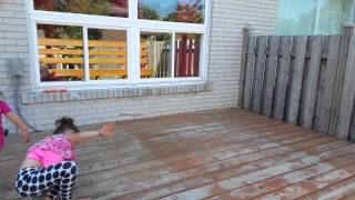 Girls dancing to the new Bobs & Lolo cd DIRTY FEET