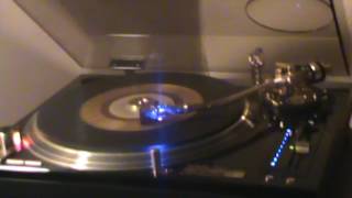 Earl Thomas Conley  / You're Loves on the Line  (Yellow vinyl