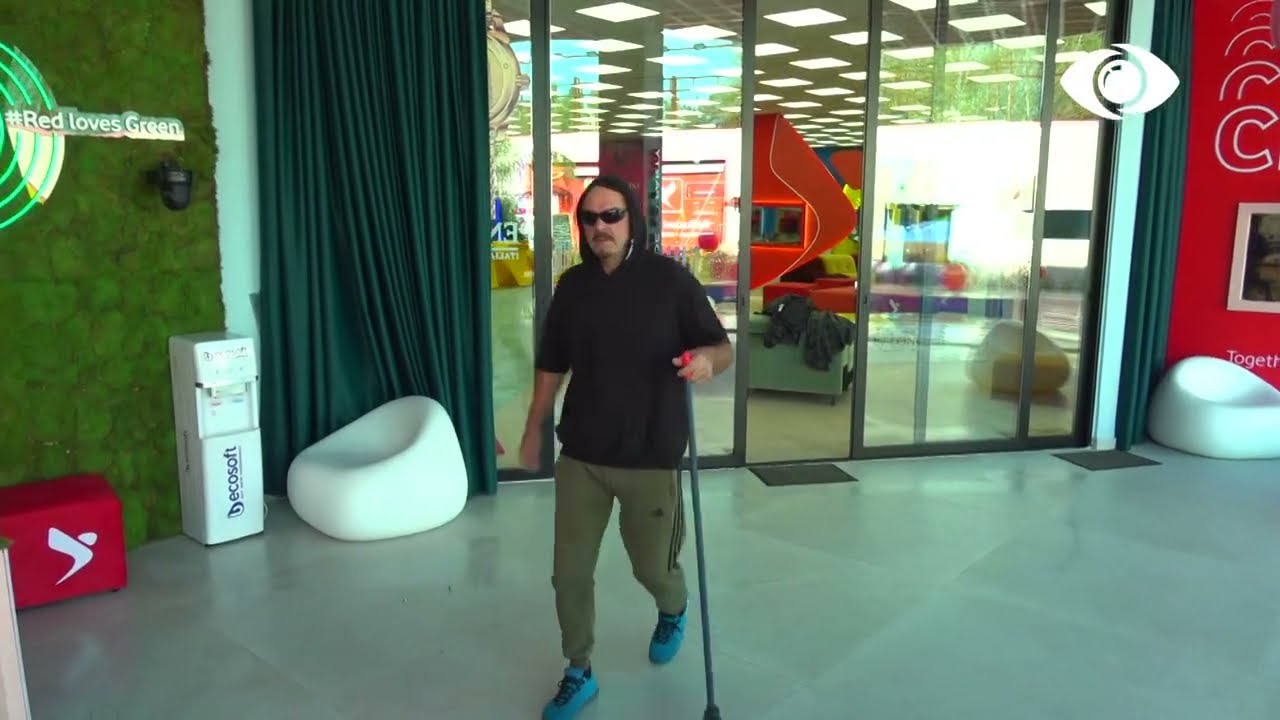 Do pastroj para se të zgjohen shokët VIP-a/Herioni nuk i kursen ironitë