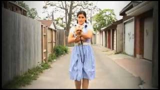 Nelly Furtado Feat  La Mala Rodriguez -  Bajo Otra Luz  (Official Music Video)