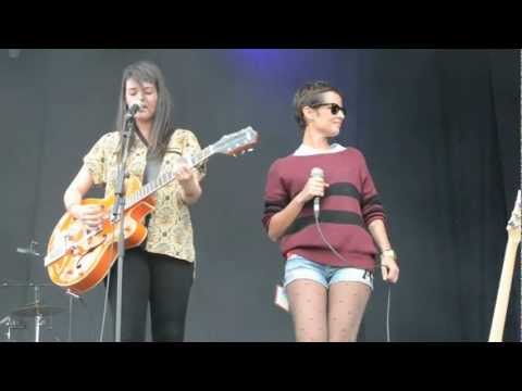 Mäbu y Vega - A Solas (Festival de la Luz 2012)